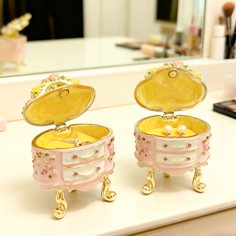 Hand-painted small jewelry box - Vanity Home Decor review and price